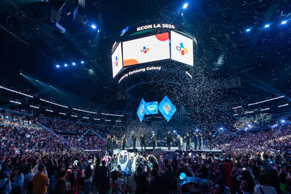 KCON 2025