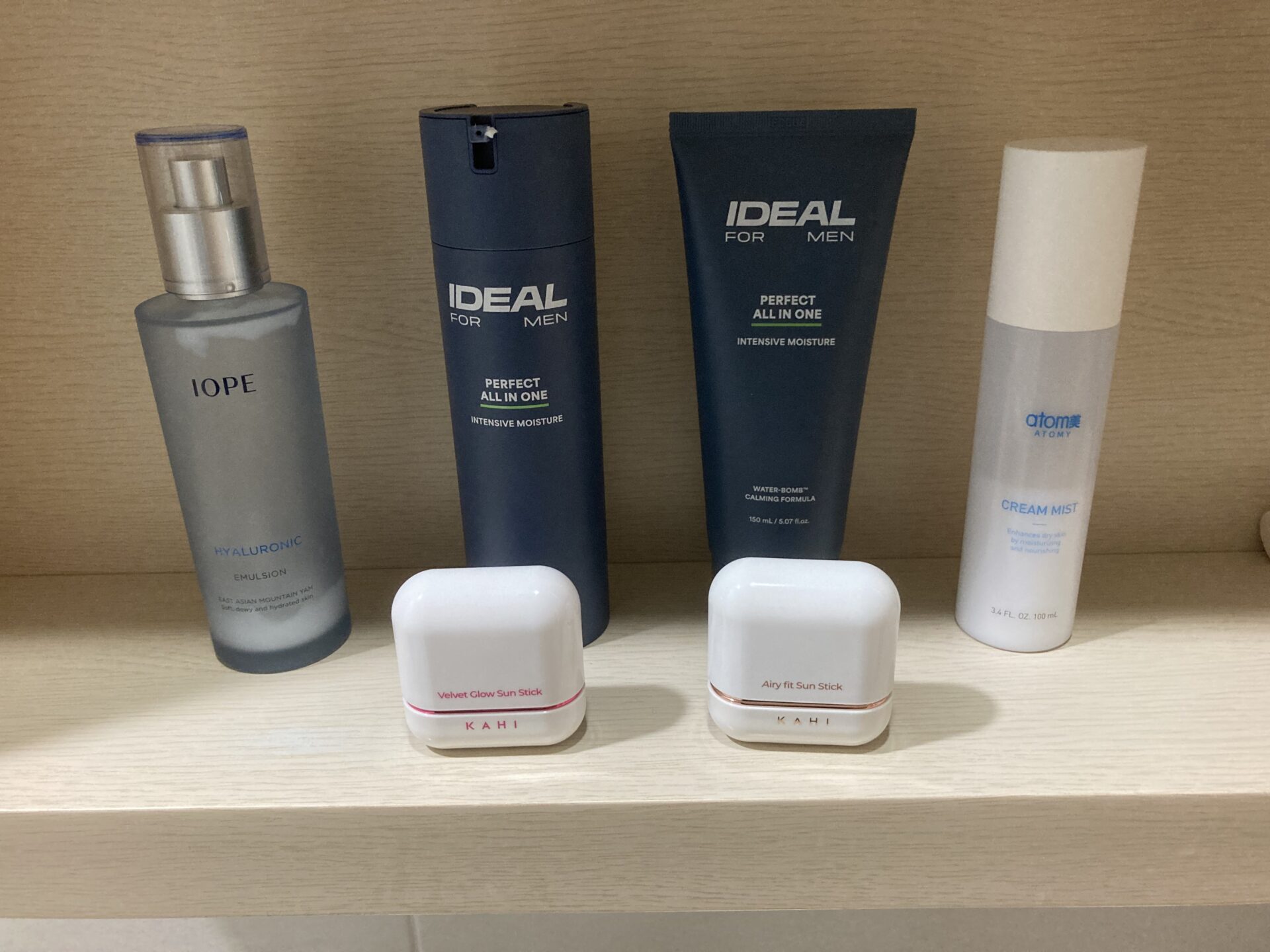 エアリーフィット サンスティックとベルベットグロウ サンスティック　使用レビュー 朝