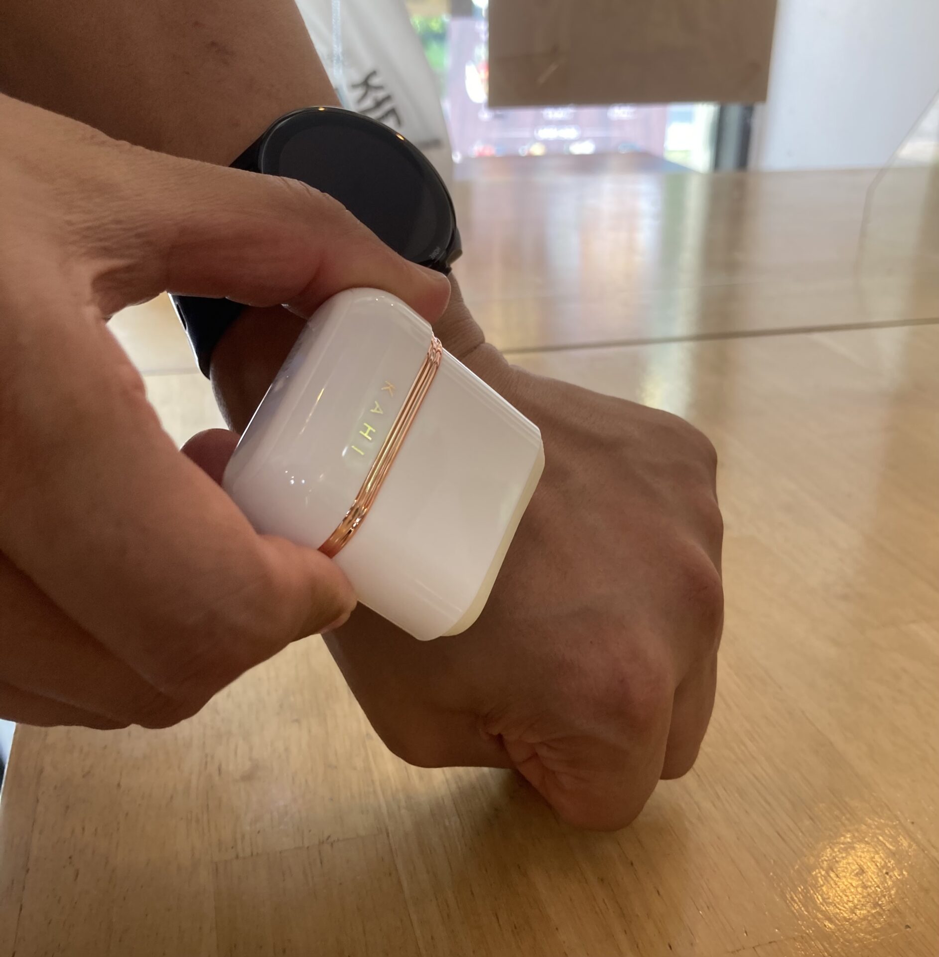エアリーフィット サンスティックとベルベットグロウ サンスティック 実際の使用レビュー