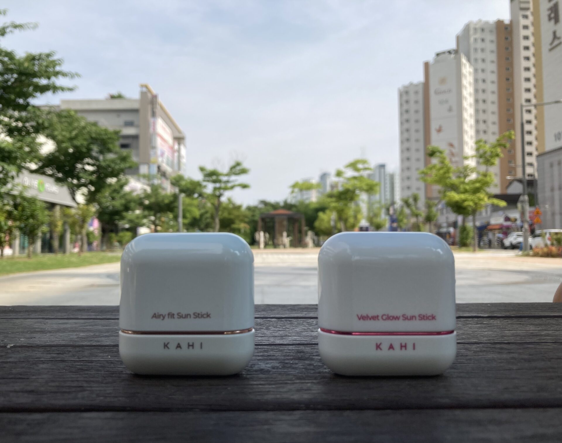 エアリーフィット サンスティックとベルベットグロウ サンスティック 実際の使用レビュー
